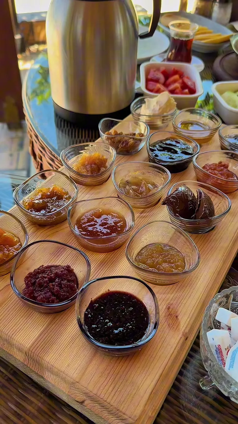 Lapta'da serpme kahvaltı, Lapida Garden Hotel Girne